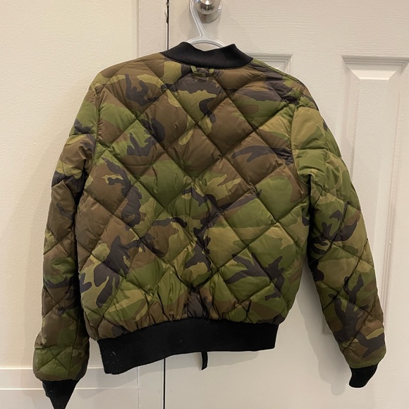 Canada Goose Reversible Bomber - Picture 7 of 8